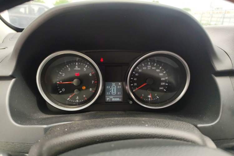 Used Haval M6 2018 Revised Version 1.5T DCT Two-Wheel Drive Elite Edition Instrument Cluster