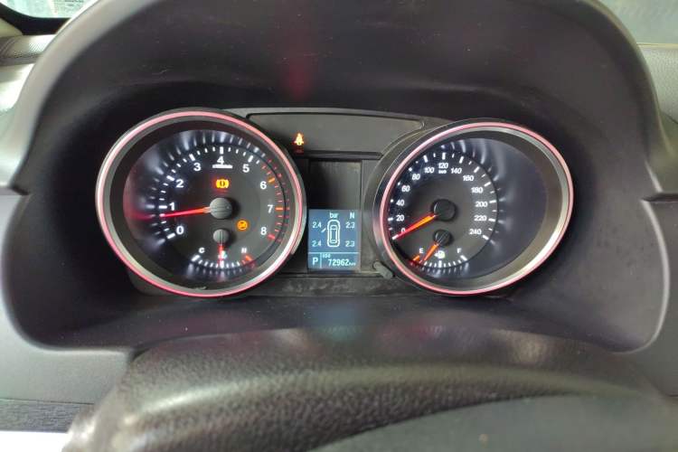 Used Haval M6 2018 Revised Version 1.5T DCT Two-Wheel Drive Elite Edition Instrument Cluster