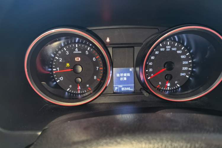 Used Haval M6 2018 Revised Version 1.5T DCT Two-Wheel Drive Elite Edition Instrument Cluster