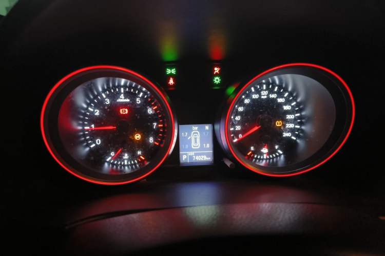 Used Haval M6 2018 Revised Version 1.5T DCT Two-Wheel Drive Elite Edition Instrument Cluster