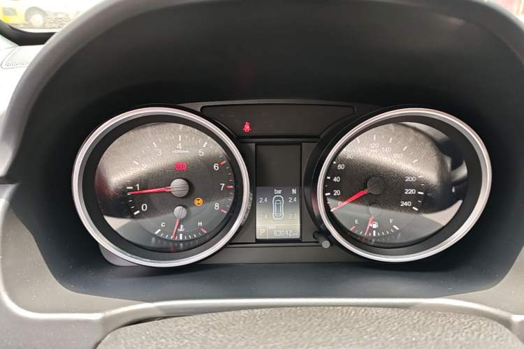 Used Haval M6 2018 Revised Version 1.5T DCT Two-Wheel Drive Elite Edition Instrument Cluster