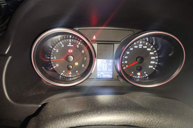 Used Haval M6 2018 1.5T DCT Two-Wheel Drive Elite Model Instrument Cluster
