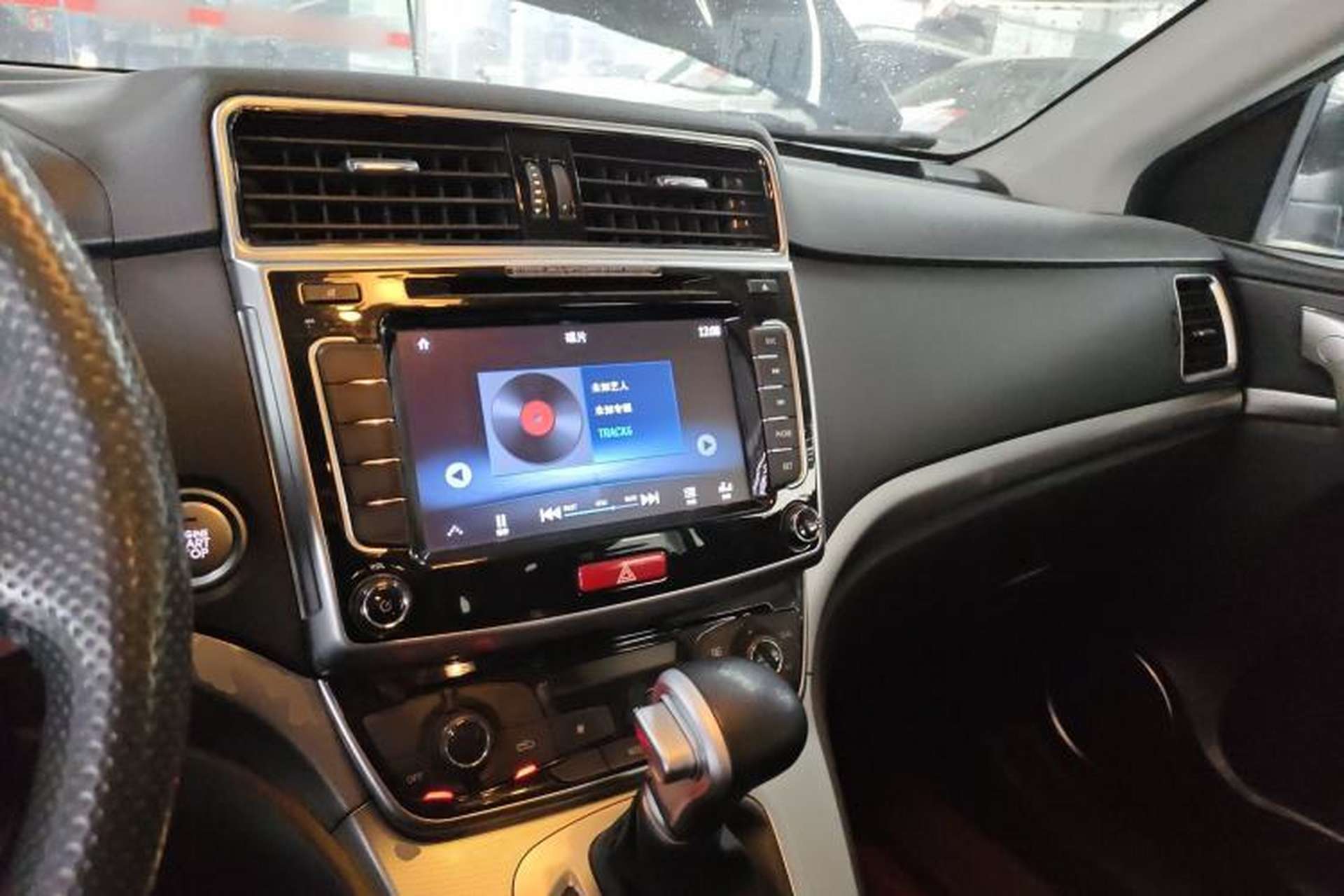 Used Haval M6 2018 Revised Version 1.5T DCT Two-Wheel Drive Urban Style Interior 2