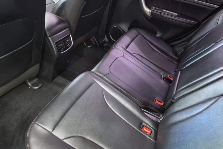 Used Haval M6 2018 Revised Version 1.5T DCT Two-Wheel Drive Elite Edition Interior 2