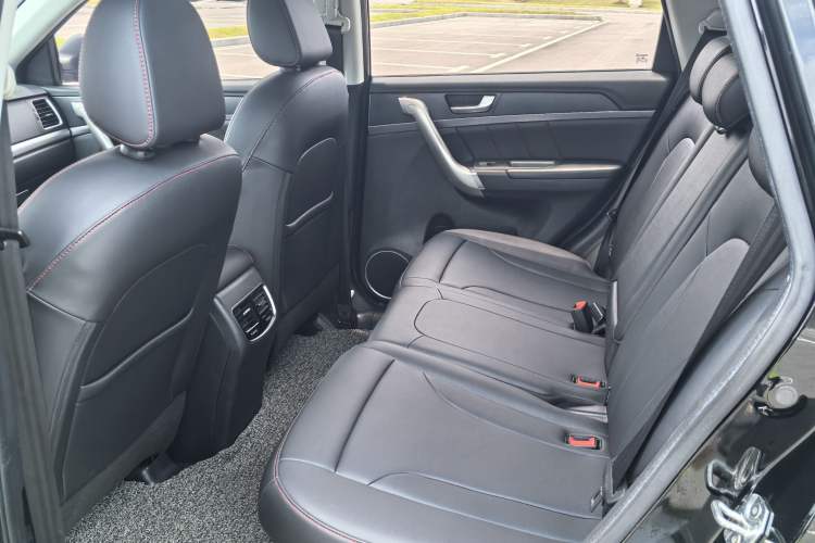 Used Haval M6 2018 Revised Version 1.5T DCT Two-Wheel Drive Elite Edition Interior 2