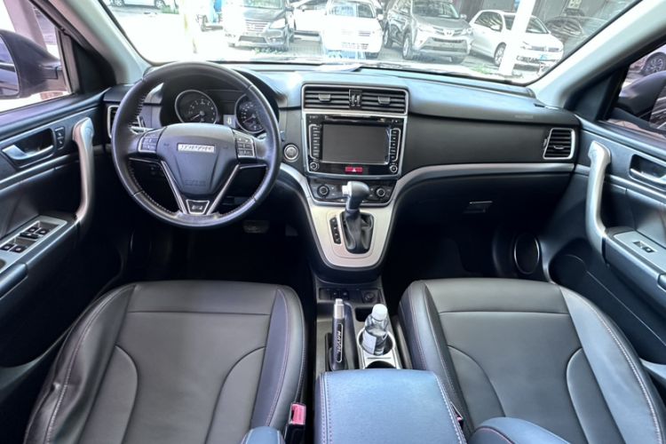 Used Haval M6 2018 Revised Version 1.5T DCT Two-Wheel Drive Elite Edition Interior 3