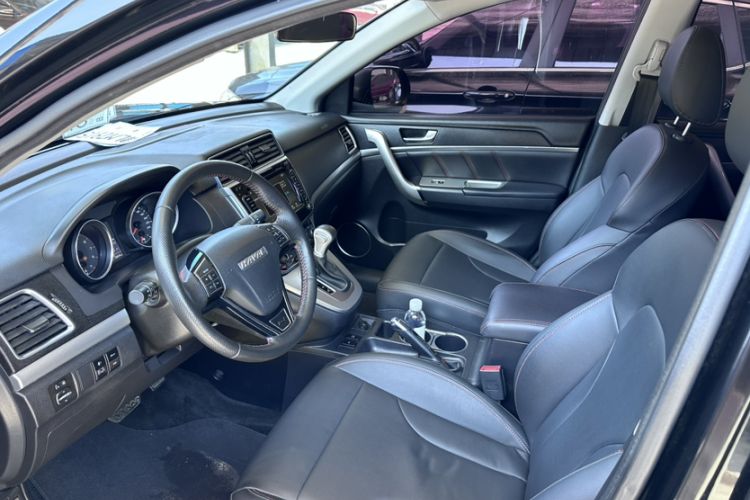 Used Haval M6 2018 Revised Version 1.5T DCT Two-Wheel Drive Elite Edition Interior 4