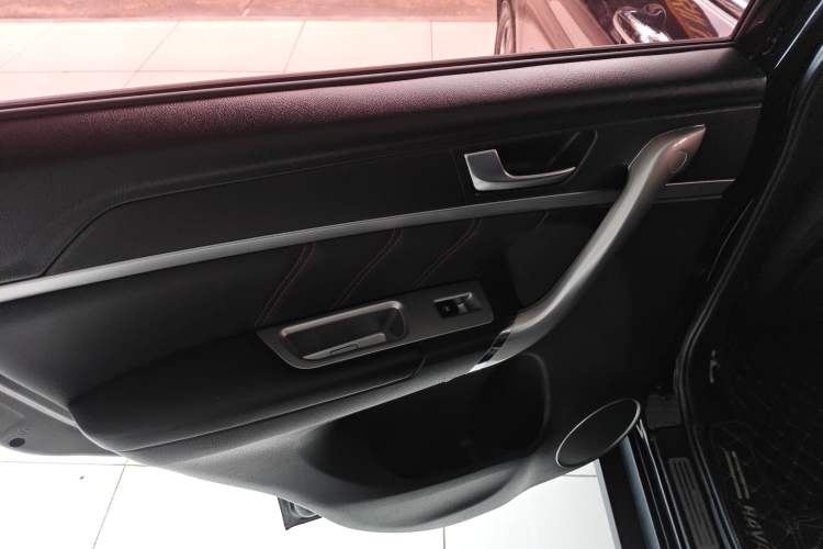 Used Haval M6 2018 Revised Version 1.5T DCT Two-Wheel Drive Elite Edition Interior 6