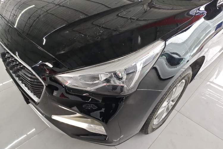 Used Haval M6 2018 Revised Version 1.5T DCT Two-Wheel Drive Urban Style Left Front Headlight
