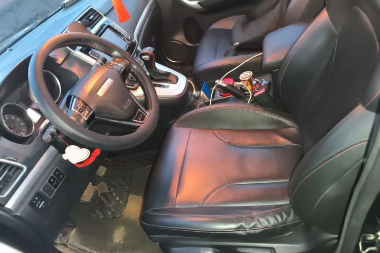 Used Haval M6 2018 Revised Version 1.5T DCT Two-Wheel Drive Elite Edition Left Front Seat
