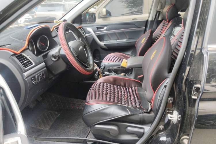 Used Haval M6 2018 Revised Version 1.5T DCT Two-Wheel Drive Urban Style Left Front Seat