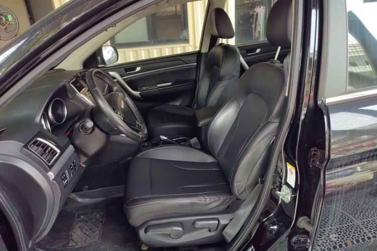 Used Haval M6 2018 Revised Version 1.5T DCT Two-Wheel Drive Elite Edition Left Front Seat