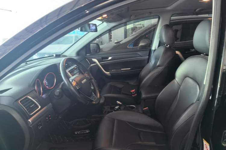 Used Haval M6 2018 Revised Version 1.5T DCT Two-Wheel Drive Elite Edition Left Front Seat