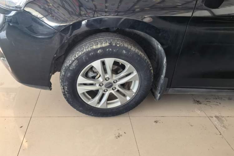 Used Haval M6 2018 Revised Version 1.5T DCT Two-Wheel Drive Elite Edition Left Front Wheel Hub