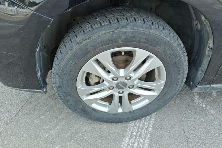 Used Haval M6 2018 1.5T Manual Two-Wheel Drive Elite Model Left Front Wheel Hub