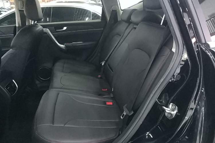 Used Haval M6 2018 1.5T DCT Two-Wheel Drive Elite Model Left Rear Seat
