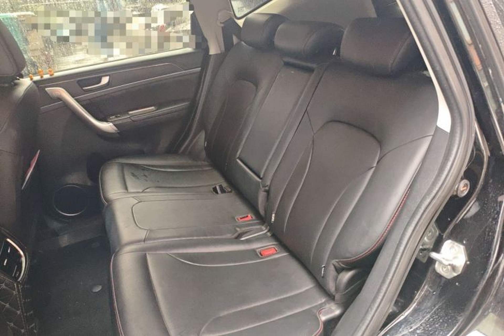 Used Haval M6 2018 Revised Version 1.5T DCT Two-Wheel Drive Elite Edition Left Rear Seat