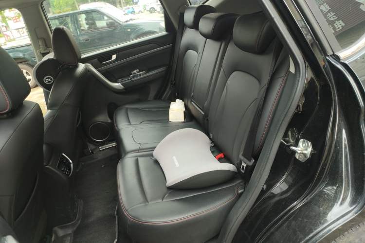 Used Haval M6 2018 1.5T Manual Two-Wheel Drive Elite Model Left Rear Seat