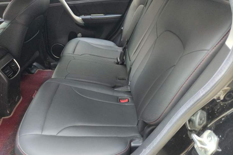 Used Haval M6 2018 1.5T Manual Two-Wheel Drive Elite Model Left Rear Seat