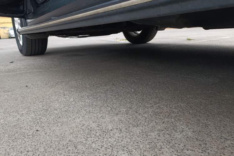 Used Haval M6 2018 Revised Version 1.5T DCT Two-Wheel Drive Elite Edition Left Side Sill