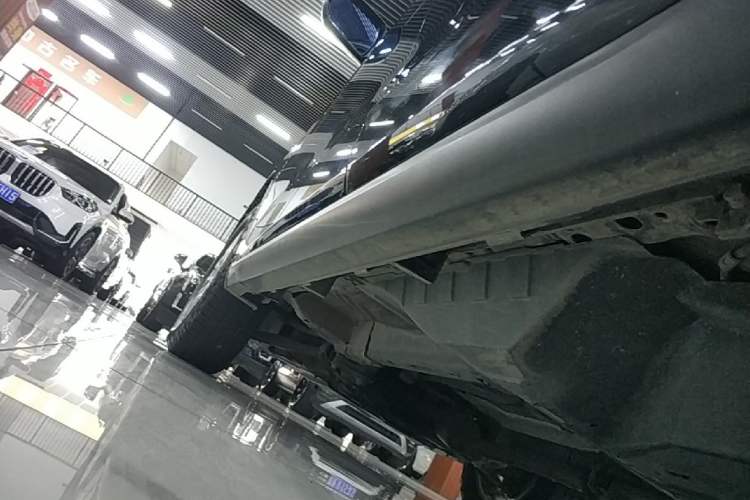 Used Haval M6 2018 1.5T DCT Two-Wheel Drive Elite Model Left Side Sill