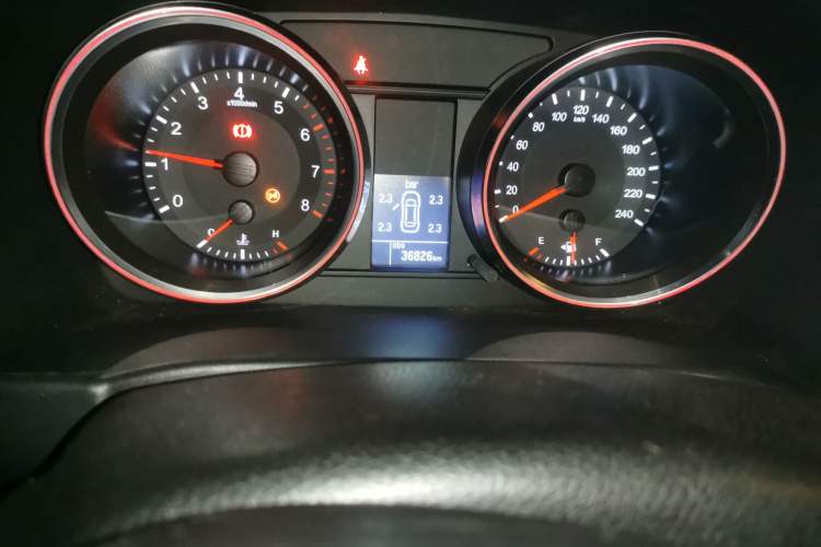 Used Haval M6 2018 1.5T Manual Two-Wheel Drive Elite Model Odometer Close Up
