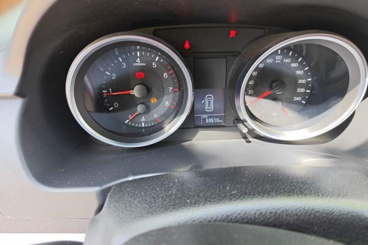 Used Haval M6 2018 1.5T Manual Two-Wheel Drive Urban Model Odometer Close Up