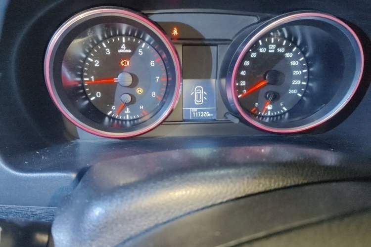 Used Haval M6 2018 1.5T Manual Two-Wheel Drive Urban Model Odometer Close Up