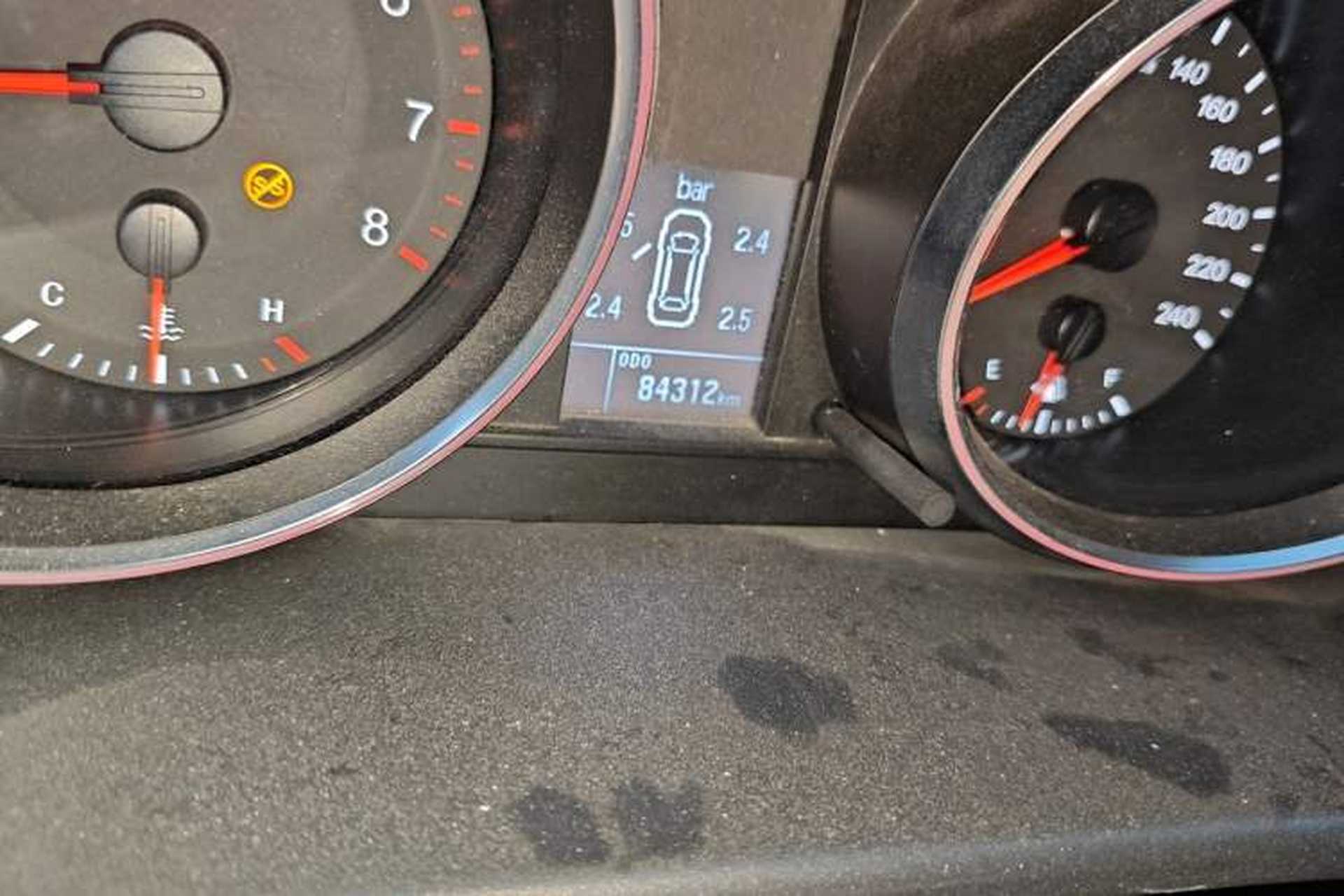 Used Haval M6 2018 1.5T Manual Two-Wheel Drive Elite Model Odometer Close Up