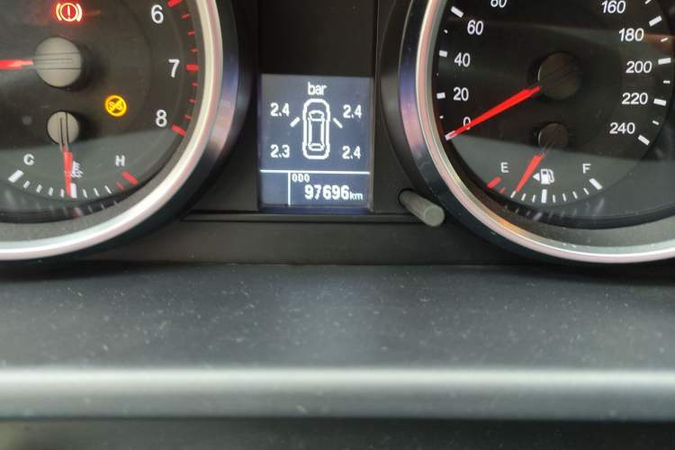 Used Haval M6 2018 1.5T Manual Two-Wheel Drive Elite Model Odometer Close Up
