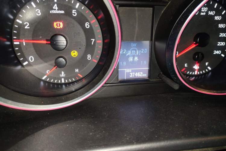 Used Haval M6 2018 1.5T Manual Two-Wheel Drive Elite Model Odometer Close Up