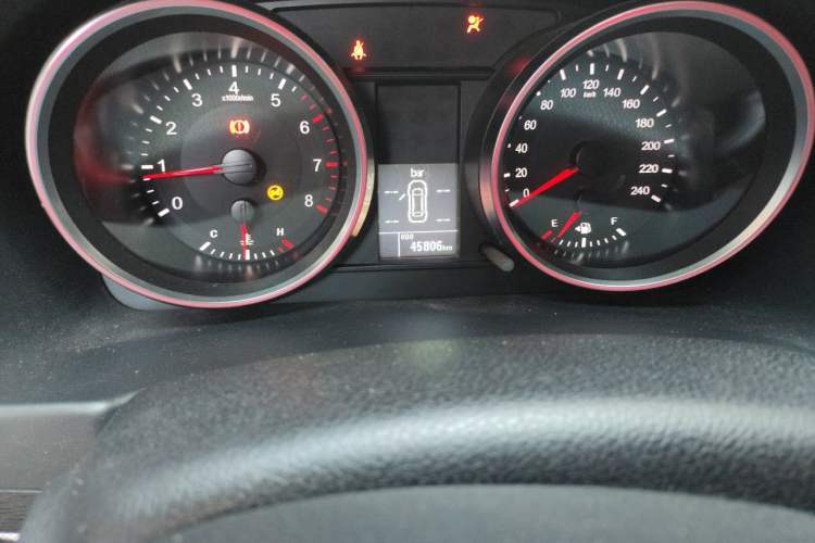 Used Haval M6 2018 1.5T Manual Two-Wheel Drive Elite Model Odometer Close Up
