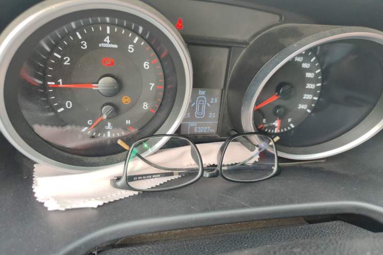 Used Haval M6 2018 1.5T Manual Two-Wheel Drive Elite Model Odometer Close Up