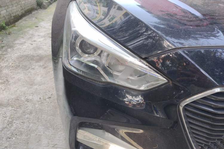 Used Haval M6 2018 1.5T Manual Two-Wheel Drive Elite Model Right Front Headlight