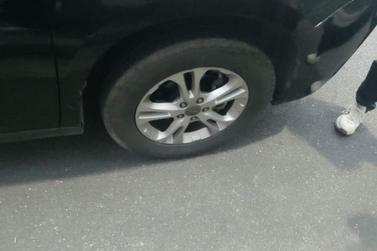 Used Haval M6 2018 1.5T Manual Two-Wheel Drive Urban Model Right Front Wheel Hub