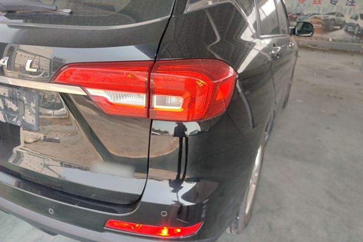Used Haval M6 2018 Revised Version 1.5T DCT Two-Wheel Drive Elite Edition Right Rear Taillight