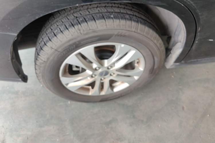 Used Haval M6 2018 Revised Version 1.5T DCT Two-Wheel Drive Elite Edition Right Rear Wheel Hub