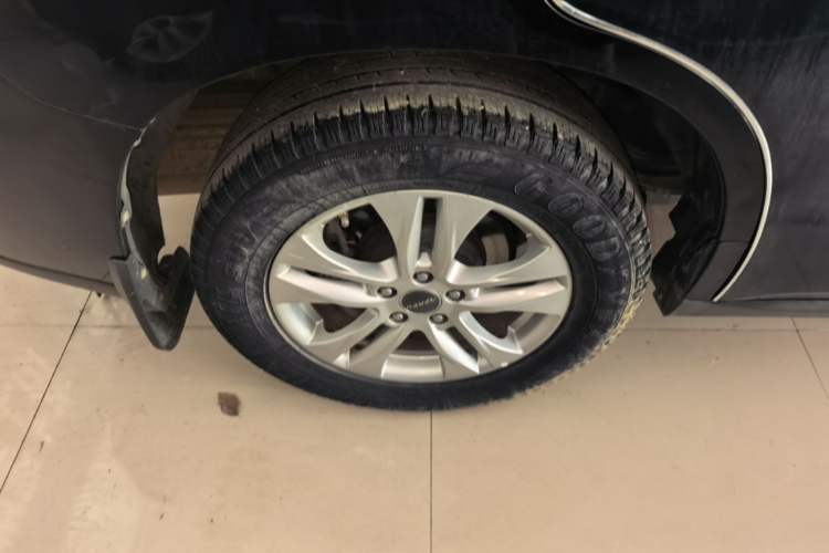 Used Haval M6 2018 Revised Version 1.5T DCT Two-Wheel Drive Elite Edition Right Rear Wheel Hub