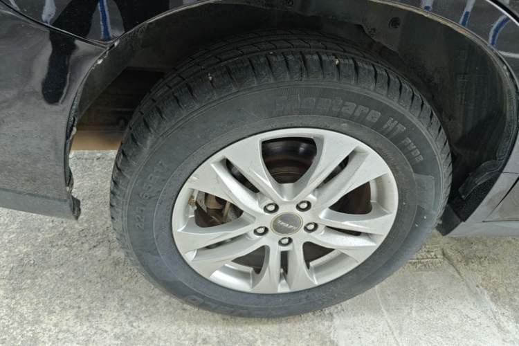 Used Haval M6 2018 1.5T Manual Two-Wheel Drive Elite Model Right Rear Wheel Hub
