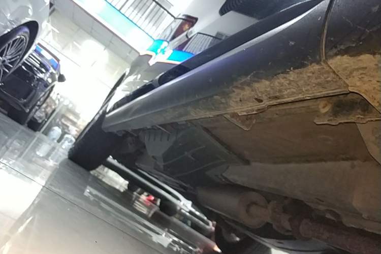 Used Haval M6 2018 1.5T DCT Two-Wheel Drive Elite Model Right Side Sill