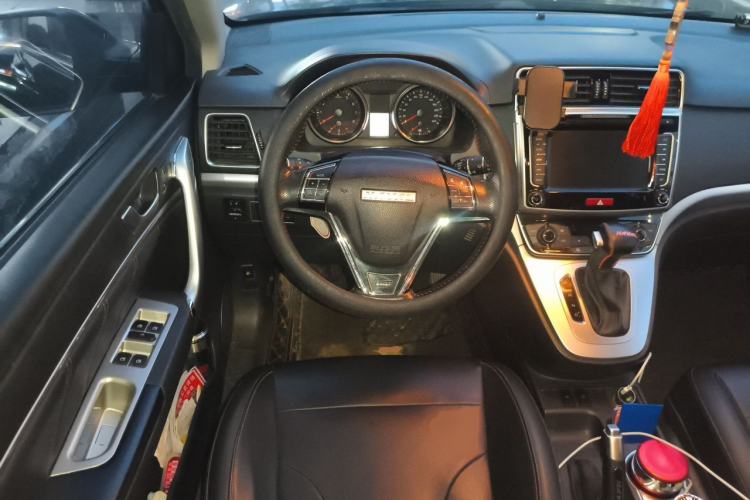 Used Haval M6 2018 Revised Version 1.5T DCT Two-Wheel Drive Elite Edition Steering Wheel