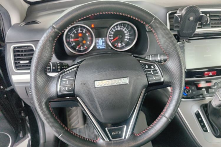 Used Haval M6 2018 Revised Version 1.5T DCT Two-Wheel Drive Elite Edition Steering Wheel