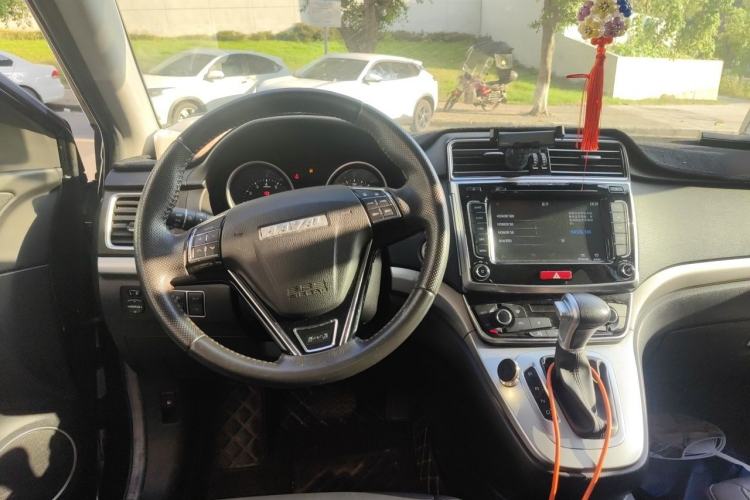 Used Haval M6 2018 1.5T DCT Two-Wheel Drive Elite Model Steering Wheel