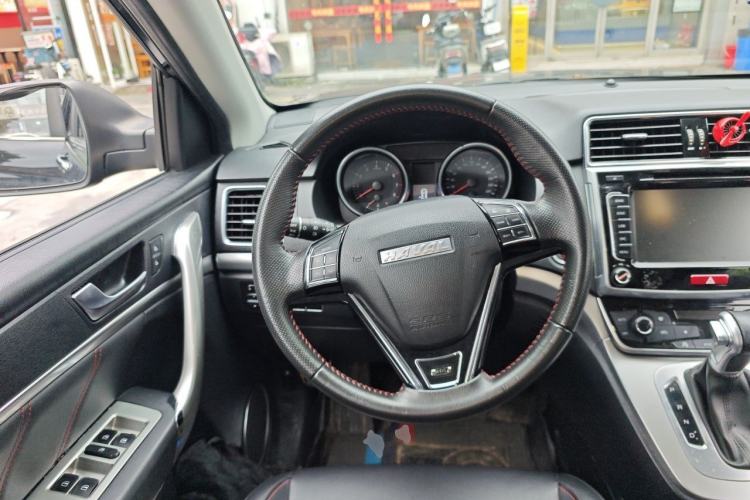 Used Haval M6 2018 Revised Version 1.5T DCT Two-Wheel Drive Elite Edition Steering Wheel