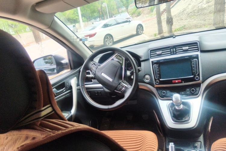 Used Haval M6 2018 1.5T Manual Two-Wheel Drive Elite Model Steering Wheel
