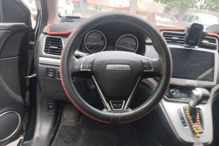 Used Haval M6 2018 Revised Version 1.5T DCT Two-Wheel Drive Urban Style Steering Wheel