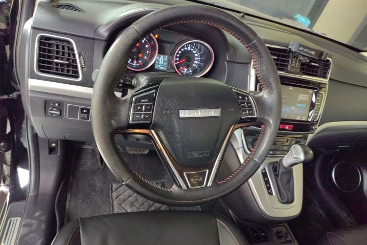 Used Haval M6 2018 Revised Version 1.5T DCT Two-Wheel Drive Elite Edition Steering Wheel