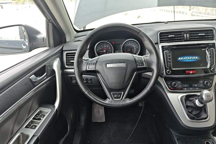 Used Haval M6 2018 1.5T Manual Two-Wheel Drive Elite Model Steering Wheel