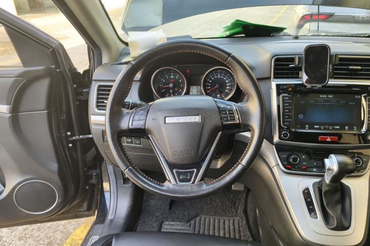 Used Haval M6 2018 Revised Version 1.5T DCT Two-Wheel Drive Elite Edition Steering Wheel