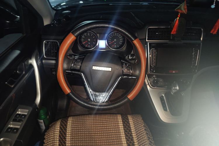 Used Haval M6 2018 1.5T DCT Two-Wheel Drive Elite Model Steering Wheel